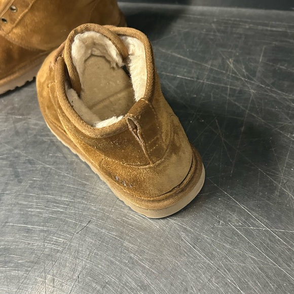 Ugg Shoes Size 7 Woman - Picture 4 of 13